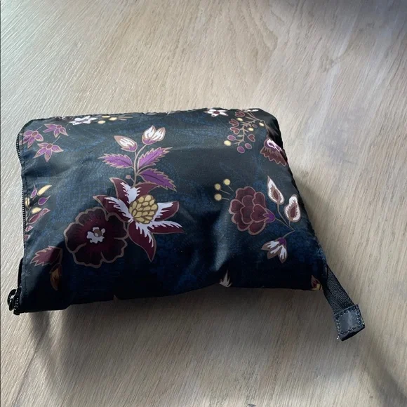 💙 Vera Bradley “Garden Dream” packable backpack - Picture 13 of 16